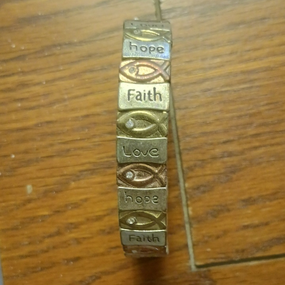 Inspirational Bracelet with Hope, Faith, Love